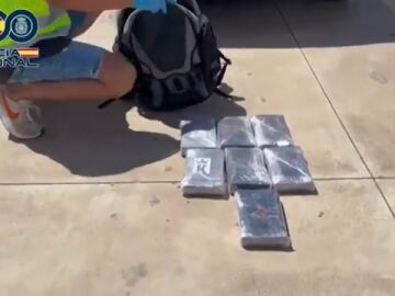 Conducía de forma temeraria con más de 7 kilos de cocaína en Lanzarote: esta es la secuencia