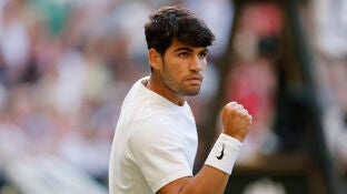 Alcaraz en el partido ante Struff en Wimbledon