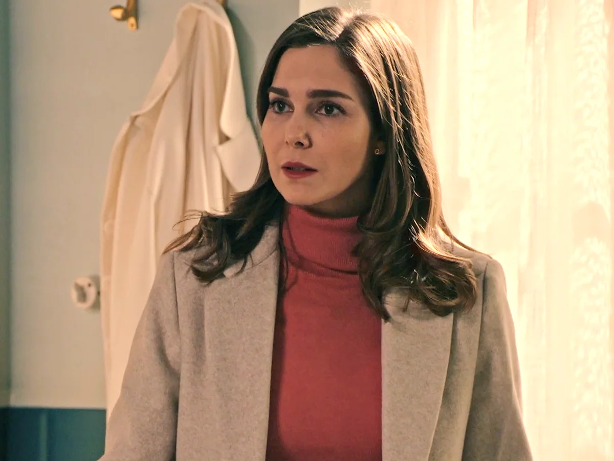 Avance del próximo capítulo de Sueños de libertad: Begoña, en peligro... ¡un ladrón se cuela en el dispensario!