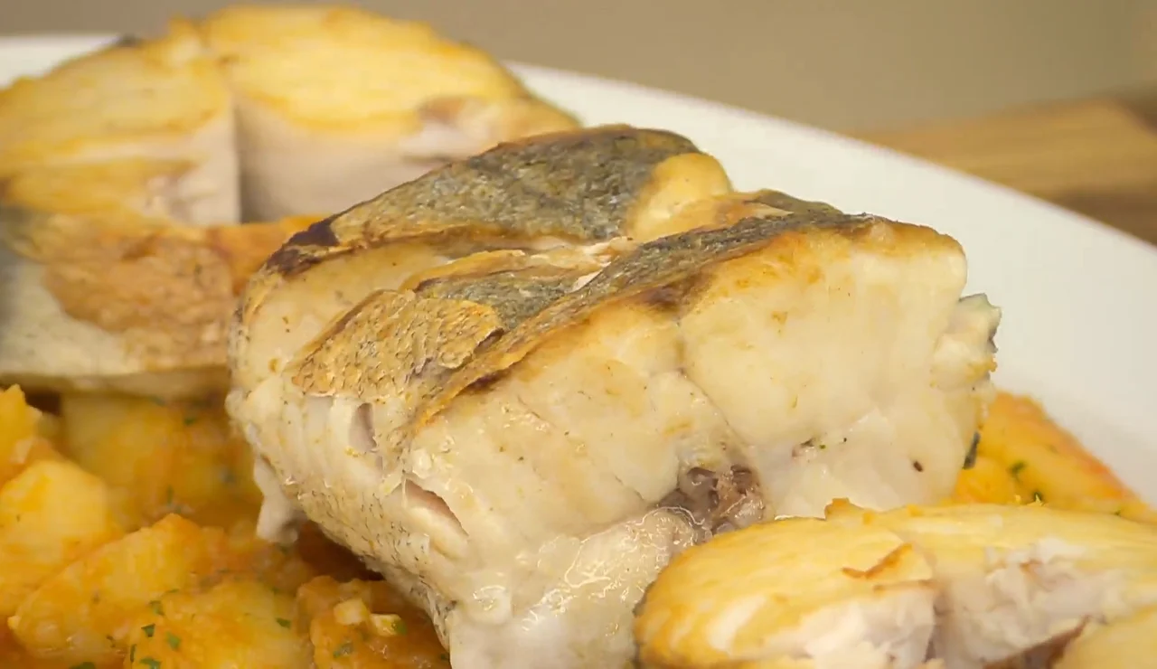 El truco de Karlos Arguiñano para saber cuándo está hecho el pescado