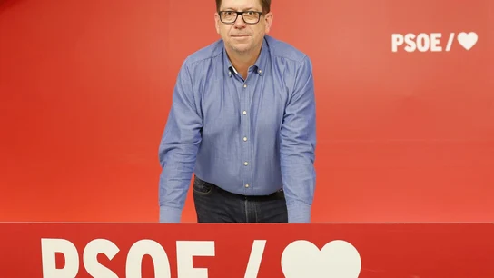 Sánchez sitúa a los andaluces Anabel Mateos y Francisco Salazar como adjuntos de la secretaria de Organización del PSOE Sánchez sitúa a los andaluces Anabel Mateos y Francisco Salazar como adjuntos de la secretaria de Organización del PSOE