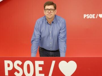 Sánchez sitúa a los andaluces Anabel Mateos y Francisco Salazar como adjuntos de la secretaria de Organización del PSOE