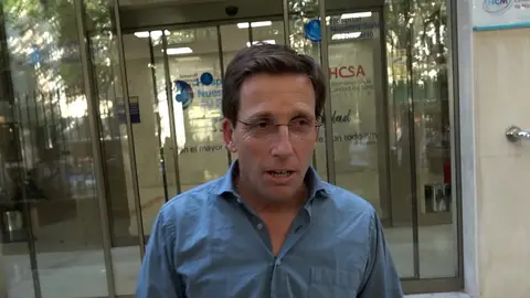 Almeida, a las puertas del hospital Almeida, a las puertas del hospital