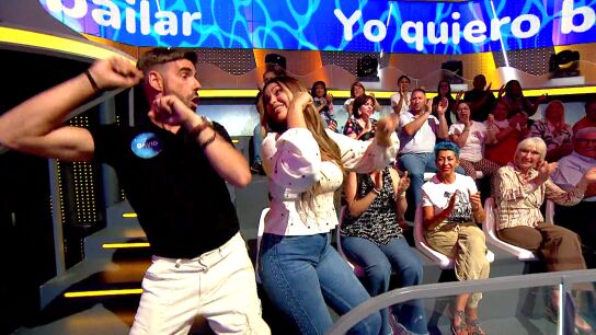 David Carrillo reivindica &lsquo;Yo quiero bailar&rsquo; y monta una fiesta veraniega al ritmo de Sonia y Selena