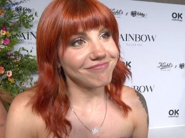 Angy en la fiesta Rainbow de Dulceida