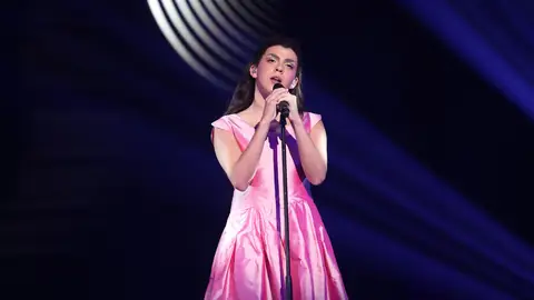 Yenesi recorre el plató de Tu cara me suena y transmite la esencia de Amaia con ‘Tengo un pensamiento’ Yenesi recorre el plató de Tu cara me suena y transmite la esencia de Amaia con ‘Tengo un pensamiento’