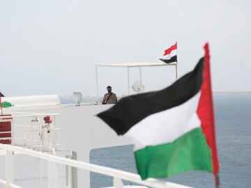 Imagen de archivo de embarcación yemení