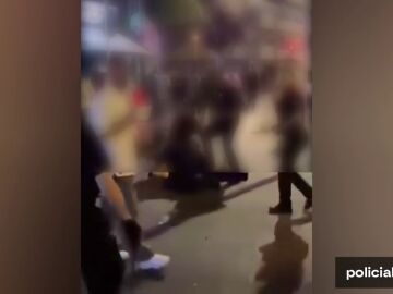 La pelea fue grabada por varios testigos 