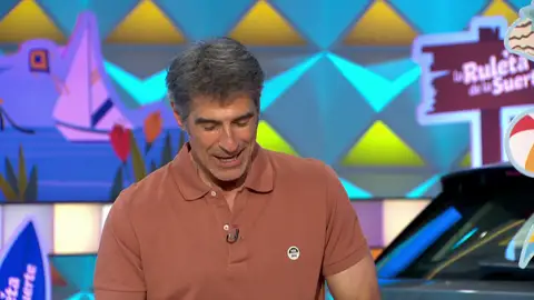 Amor perruno en uno de los paneles de La ruleta de la suerte: ¿Cómo se relajan los perros? Amor perruno en uno de los paneles de La ruleta de la suerte: ¿Cómo se relajan los perros?