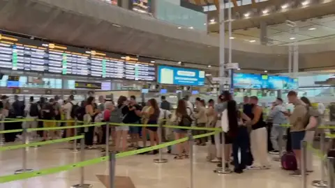 Caos aeropuerto Tenerife Caos aeropuerto Tenerife