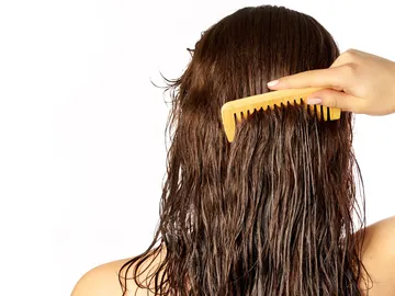 ¿Es malo cepillarse el pelo mojado? ¿Es malo cepillarse el pelo mojado?