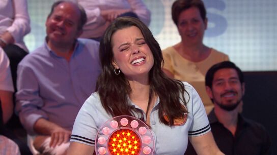 "Esto va de no pulsar": Adriana Torrebejano aprovecha su veteranía en La Pista ante Joan Amargós