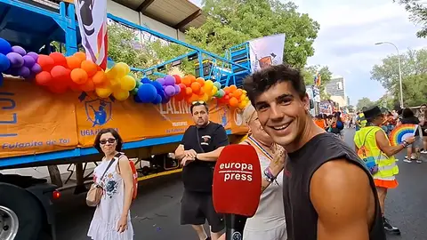 Óscar Casas en desfile del Orgullo en Madrid Óscar Casas en desfile del Orgullo en Madrid
