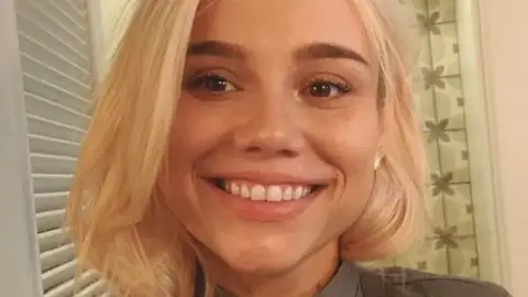 Whitney Purvis (Embarazada a los 16) Whitney Purvis (Embarazada a los 16)