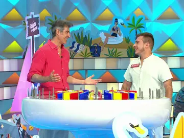 Jorge Fernández, a Álvaro al llegar al Panel Final de La ruleta de la suerte: "Algo bueno te tenía que pasar" Jorge Fernández, a Álvaro al llegar al Panel Final de La ruleta de la suerte: "Algo bueno te tenía que pasar"