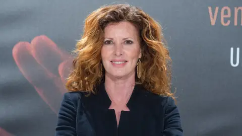 Esta tarde en Y ahora Sonsoles, recibimos la visita de Verónica Mengod, la presentadora que estrenó la tele a color Esta tarde en Y ahora Sonsoles, recibimos la visita de Verónica Mengod, la presentadora que estrenó la tele a color
