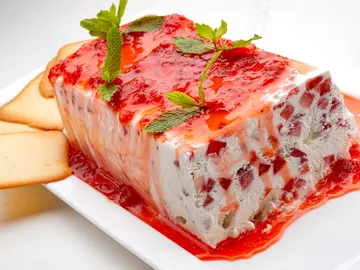 Tarta helada de fresa, la receta con la que Arguiñano da la bienvenida a las vacaciones de verano Tarta helada de fresa, la receta con la que Arguiñano da la bienvenida a las vacaciones de verano
