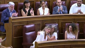 Las lágrimas de Yolanda Díaz tras las palabra de Pedro Sánchez dedicadas a su padre fallecido