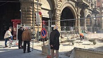 En Italia "profesionalizan" a los jubilados que miran obras públicas