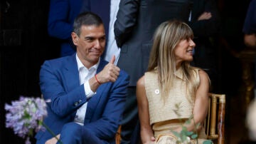 El presidente del Gobierno español, Pedro Sánchez y su mujer, Begoña Gómez