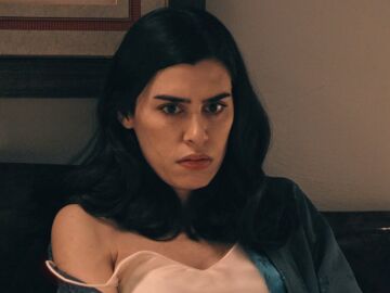 María se ha dado cuenta de que está empezando a recuperar la sensibilidad en las piernas... ¿se lo dirá a alguien? 