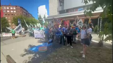 Usuarios y policías denuncian el calor asfixiante de la comisaría de Vigo: "Casi todos los días hay mareos"