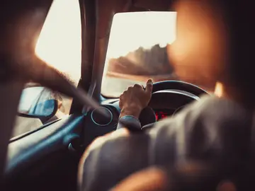 Cómo mantener una conducción segura este verano Cómo mantener una conducción segura este verano
