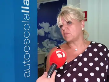 Un mosso acusado de propinar un cabezazo a la profesora de autoescuela de su hija tras suspender: "¡Eres una desgraciada!" Un mosso acusado de propinar un cabezazo a la profesora de autoescuela de su hija tras suspender: "¡Eres una desgraciada!"