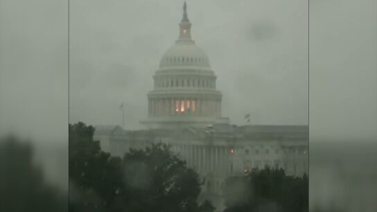 La Casa Blanca, bajo la tormenta
