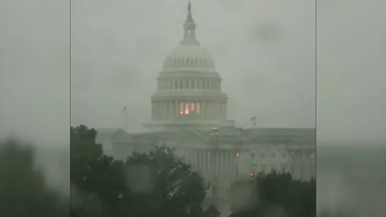 La Casa Blanca, bajo la tormenta La Casa Blanca, bajo la tormenta