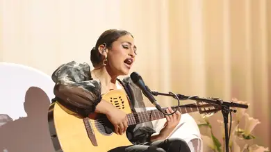 Esperansa Grasia emociona con una actuación íntima que conquista al público Esperansa Grasia emociona con una actuación íntima que conquista al público