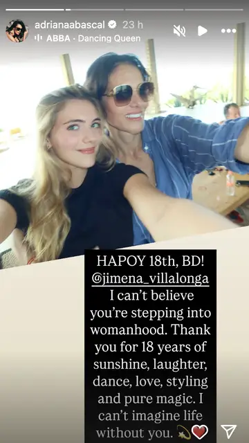 Story de Adriana Abascal Story de Adriana Abascal