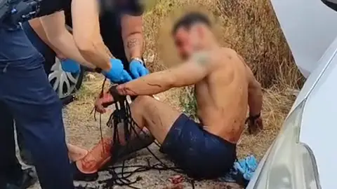 Chico maniatado y ensangrentado en Ayamonte, Huelva Chico maniatado y ensangrentado en Ayamonte, Huelva