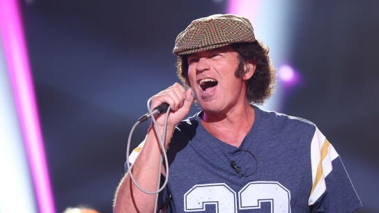 Quer&iacute;a pas&aacute;rselo bien&hellip; &iexcl;y lo ha conseguido!: Bert&iacute;n Osborne se entrega con &lsquo;You shook me all night long&rsquo; de AC/DC 