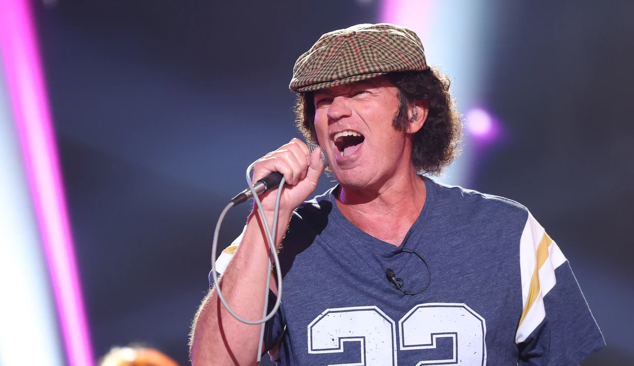 Quería pasárselo bien… ¡y lo ha conseguido!: Bertín Osborne se entrega con ‘You shook me all night long’ de AC/DC