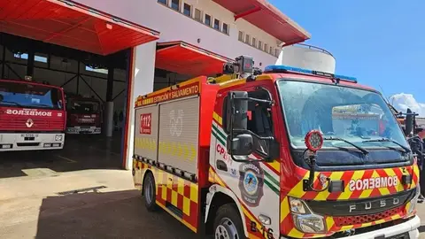 Imagen de archivo de un coche de bomberos Imagen de archivo de un coche de bomberos