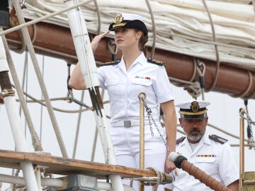 La princesa Leonor termina su formaci&oacute;n naval