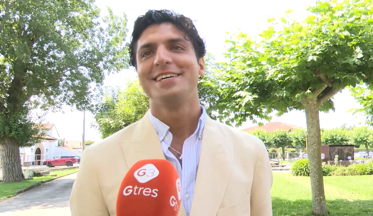 Tomás Páramo en el bautizo de las hijas de Marta Pombo