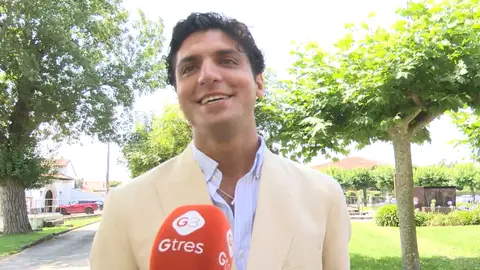 Tomás Páramo en el bautizo de las hijas de Marta Pombo Tomás Páramo en el bautizo de las hijas de Marta Pombo