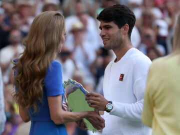 Carlos Alcaraz y Kate Middleton tras la final de Wimbledon