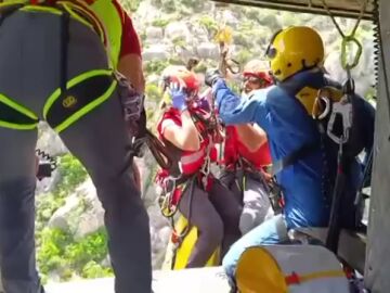 El rescate de un ciclista en una montaña de Alicante