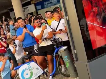 La afición del Albacete, antes de conocer el fichaje de Vallejo La afición del Albacete, antes de conocer el fichaje de Vallejo