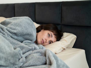 Mujer con insomnio