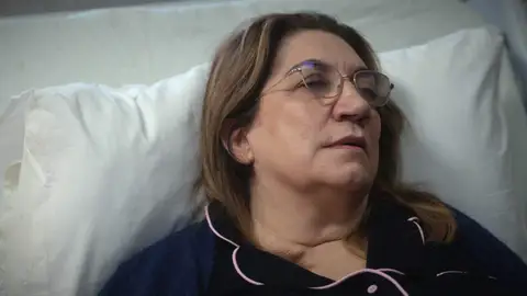 “Con usted me siento mucho mejor”: la confesión del doctor Reha que provoca que Gülçiçek se desmaye “Con usted me siento mucho mejor”: la confesión del doctor Reha que provoca que Gülçiçek se desmaye