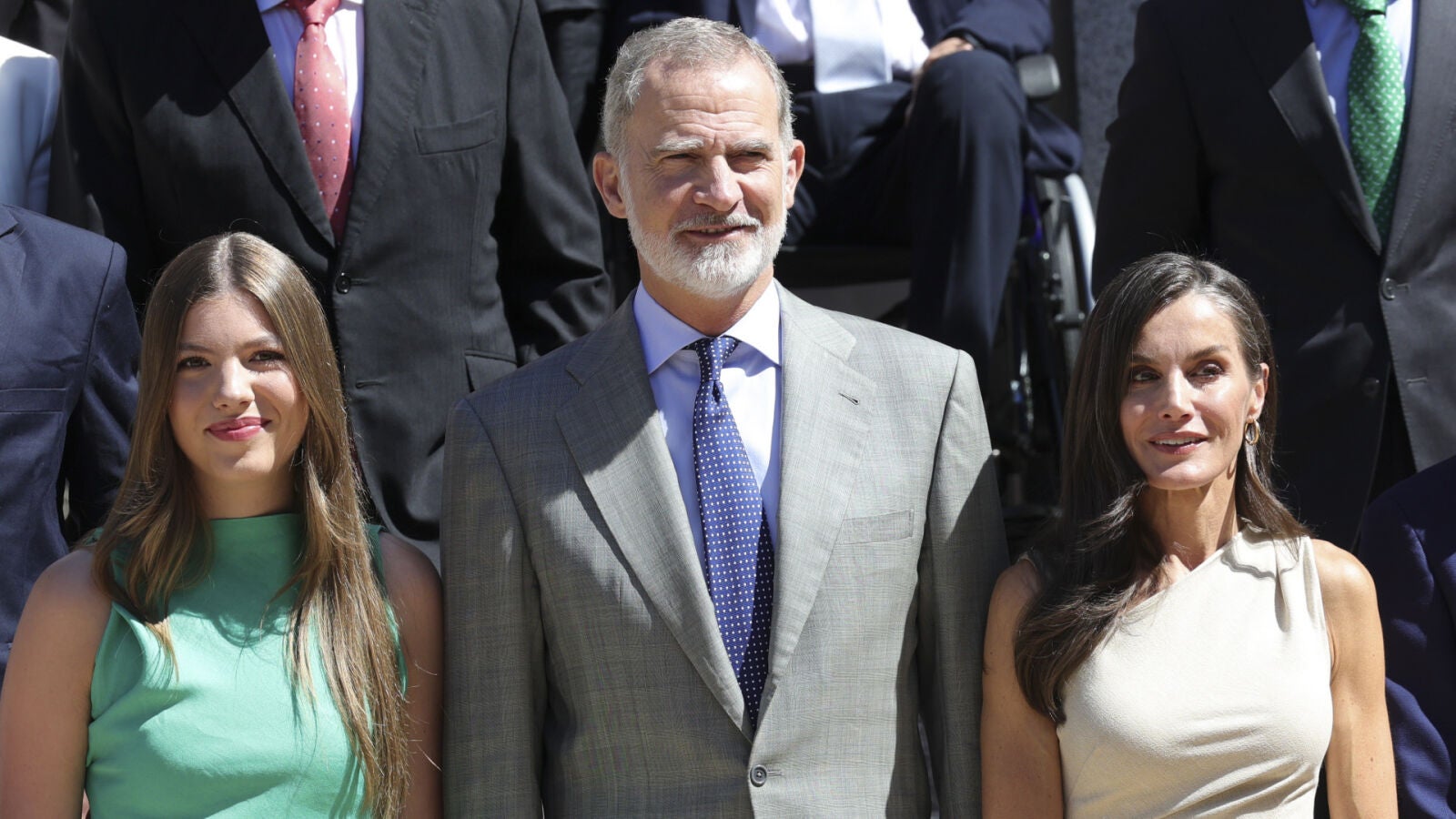 La infanta Sofía reaparece por sorpresa con un vestido verde de Zara heredado de su madre, la reina Letizia