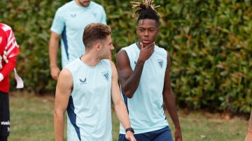 Nico Williams, en un entrenamiento en Lezama