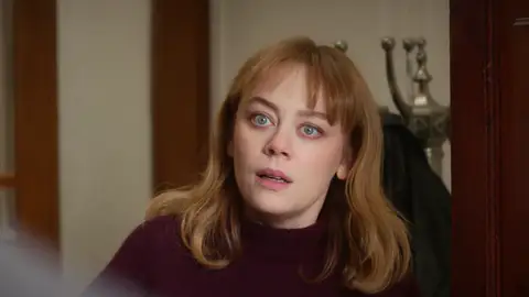 Esta noche, en Renacer: Bahar y Timur se ven obligados a fingir que… ¡siguen casados! Esta noche, en Renacer: Bahar y Timur se ven obligados a fingir que… ¡siguen casados!