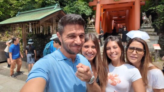 "Vais a flipar": las primeras im&aacute;genes de los S&aacute;nchez Saborido en su aventura por Jap&oacute;n