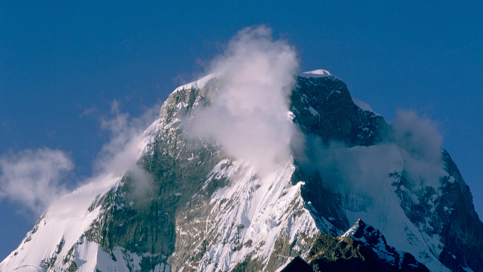 Montaña Huascarán, en Perú Montaña Huascarán, en Perú
