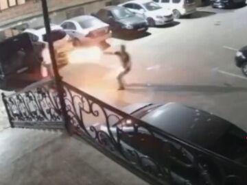 Momento del inicio del tiroteo
